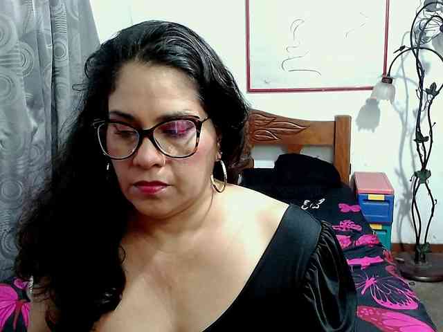 Mistresskloe webcam