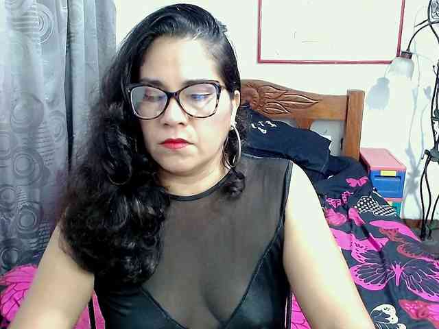 Mistresskloe webcam