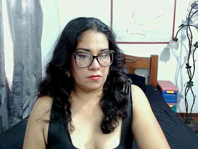 Mistresskloe webcam