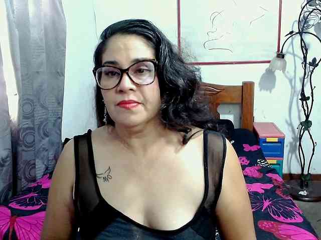 Mistresskloe webcam