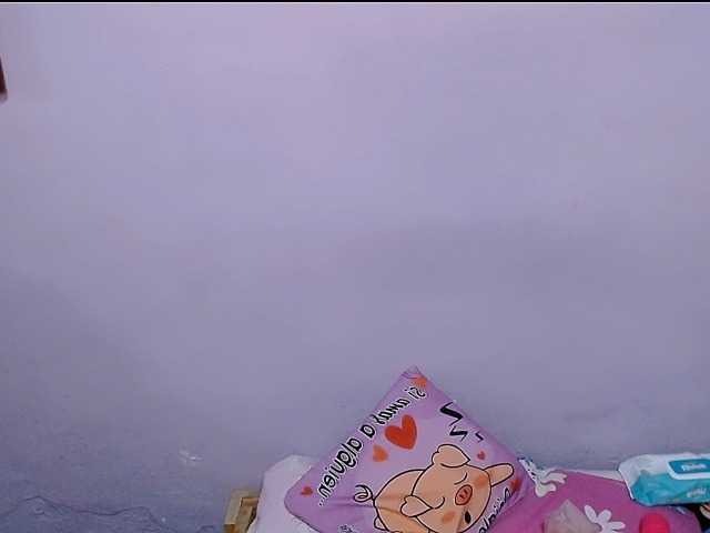 Maxlayla's BongaCams show and profile