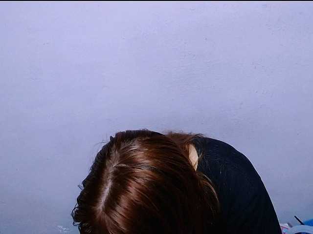 Maxlayla webcam bongacams model stream image