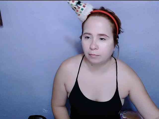 Maxlayla Live Webcam on BongaCams