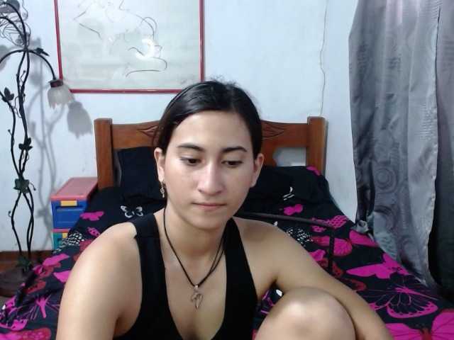 LadyMilk webcam