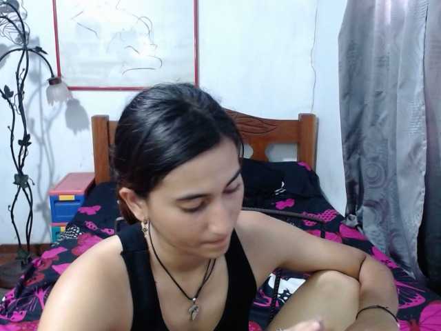 LadyMilk webcam