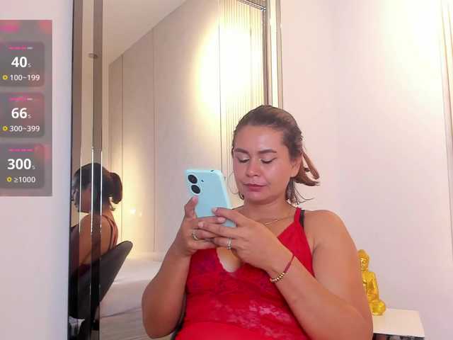 Luisa-Martinez webcam