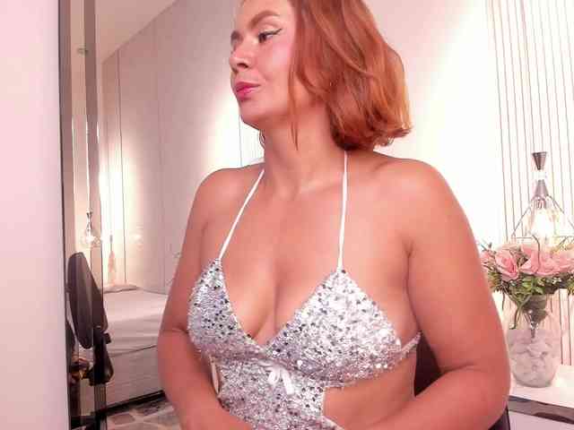 Luisa-Martinez webcam