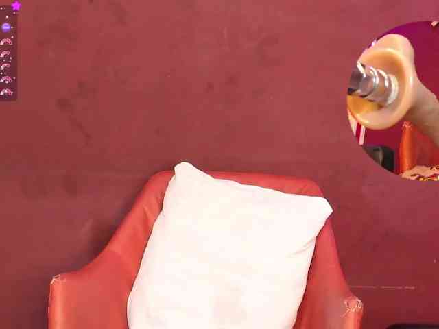 Luisa-Martinez webcam