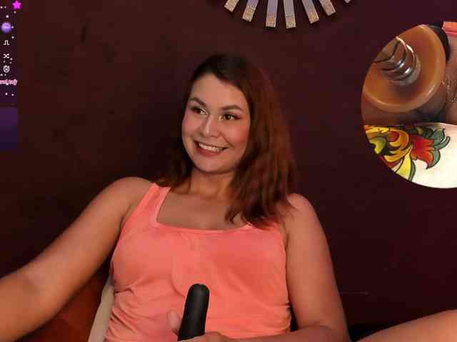 Luisa-Martinez webcam