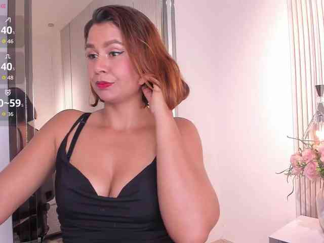 Luisa-Martinez webcam