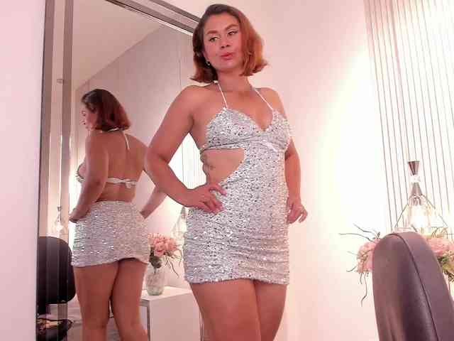 Luisa-Martinez webcam