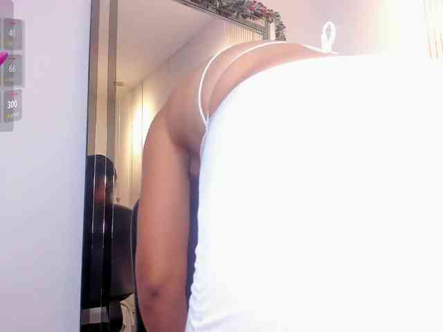 Luisa-Martinez webcam