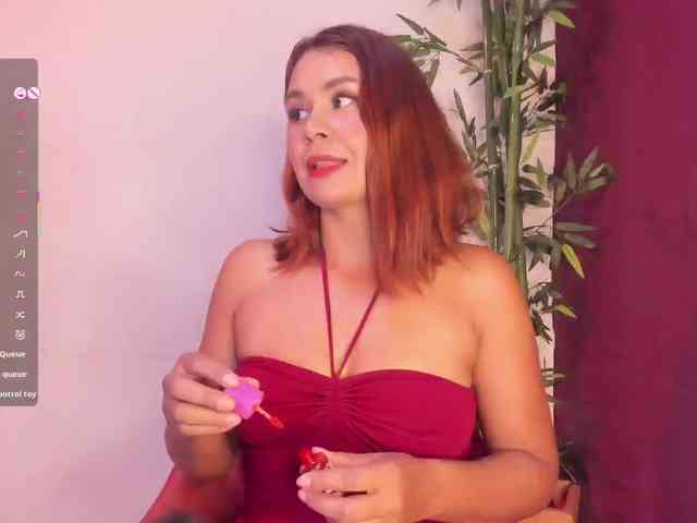 Luisa-Martinez webcam