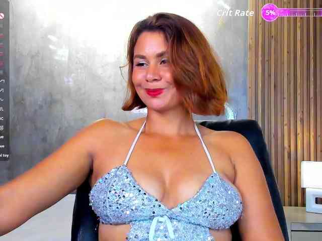 Luisa-Martinez webcam