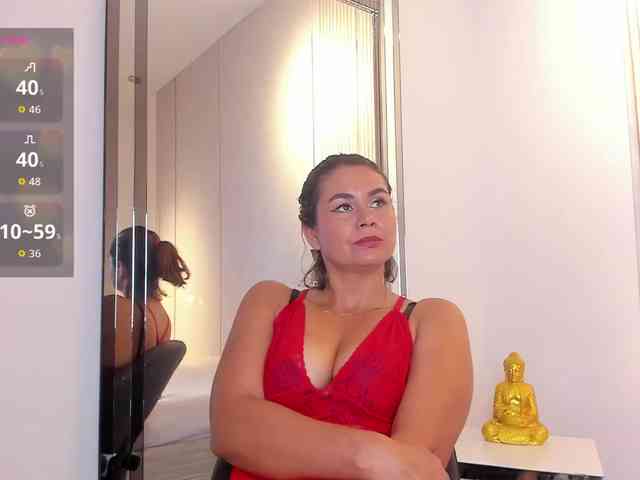 Luisa-Martinez webcam