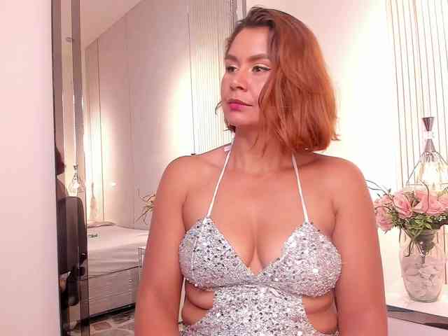 Luisa-Martinez webcam