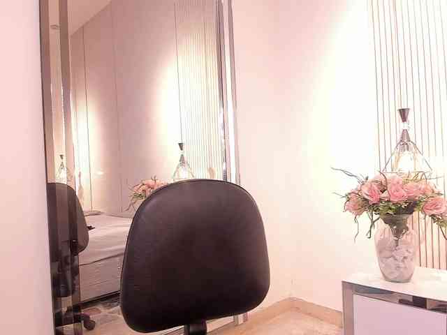 Luisa-Martinez webcam