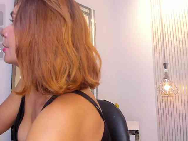 Luisa-Martinez webcam