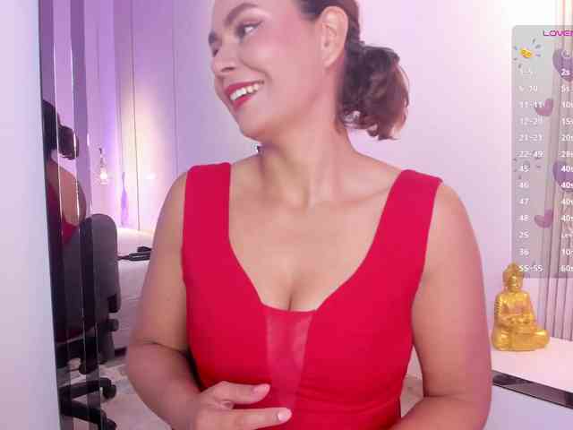 Luisa-Martinez webcam