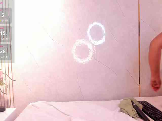 Luisa-Martinez webcam