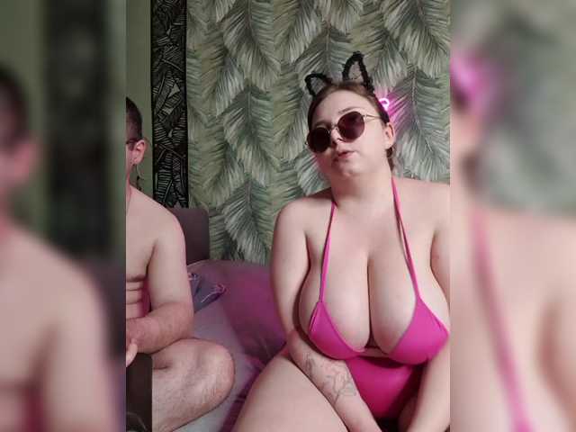 Red-rooms's BongaCams profile