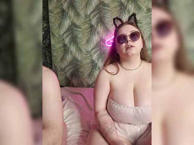 Red-rooms's BongaCams profile