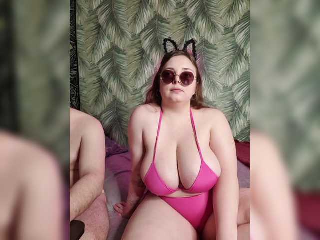 Red-rooms's BongaCams profile