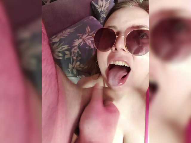 Red-rooms's BongaCams profile