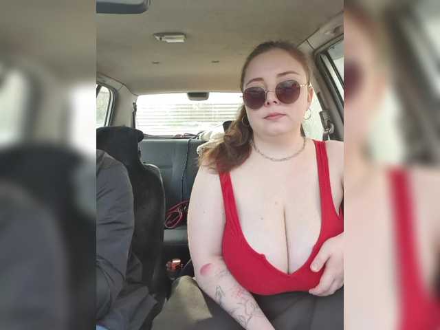 Red-rooms's BongaCams show and profile