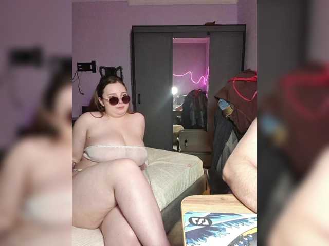 Red-rooms from BongaCams is Freechat