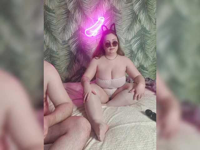 Red-rooms's BongaCams profile