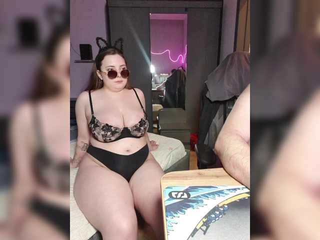 Red-rooms from BongaCams is Freechat