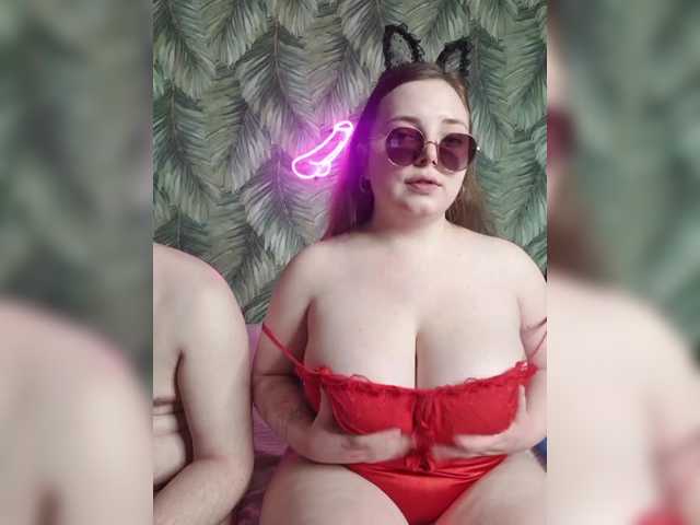 Red-rooms's BongaCams show and profile