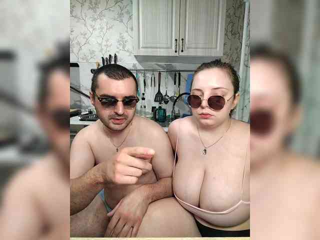 Red-rooms Live Webcam on BongaCams