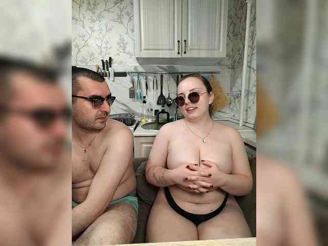 Red-rooms Live Webcam on BongaCams