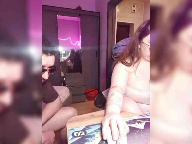 Red-rooms Live Webcam on BongaCams