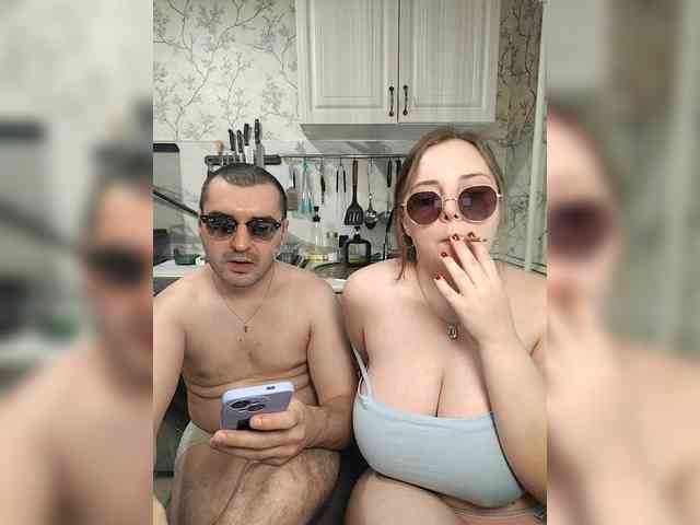 Red-rooms Live Webcam on BongaCams