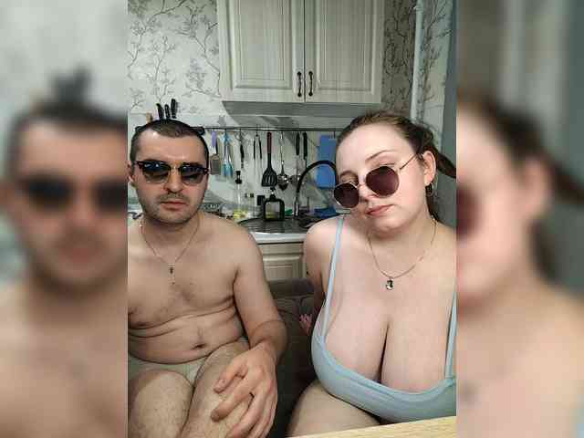 Red-rooms Live Webcam on BongaCams
