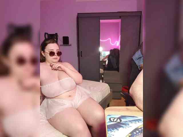 Red-rooms Live Webcam on BongaCams