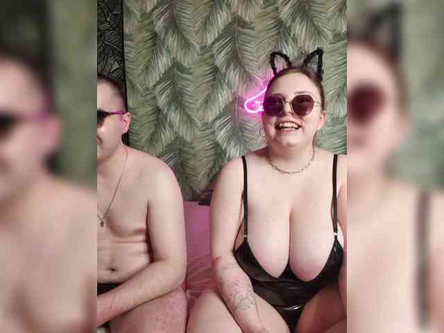 online webcam show Red-rooms