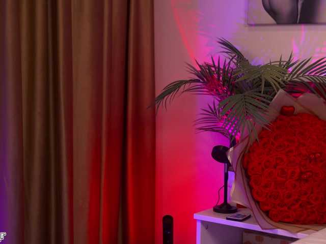 Lexi-Reed's BongaCams show and profile