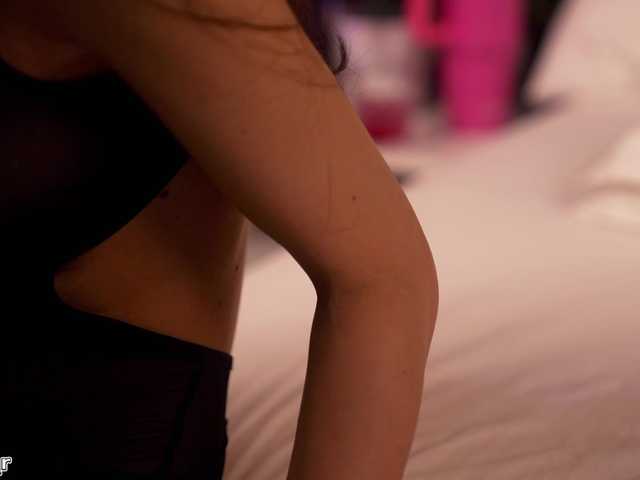 Lexi-Reed's BongaCams show and profile