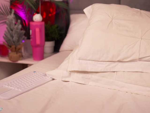 Lexi-Reed's BongaCams show and profile