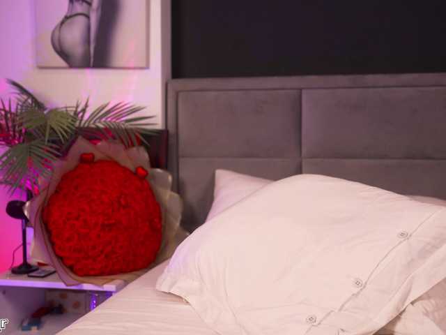 Lexi-Reed's BongaCams show and profile