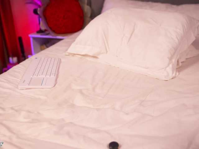 Lexi-Reed's BongaCams show and profile