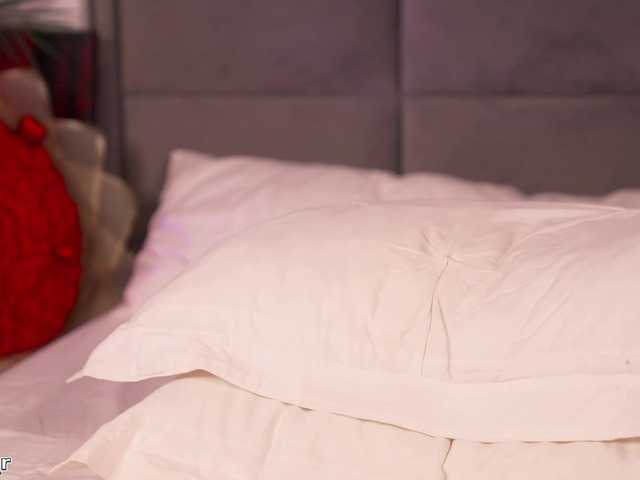 Lexi-Reed's BongaCams show and profile