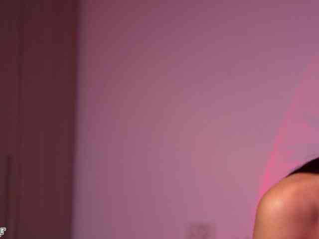 Lexi-Reed webcam