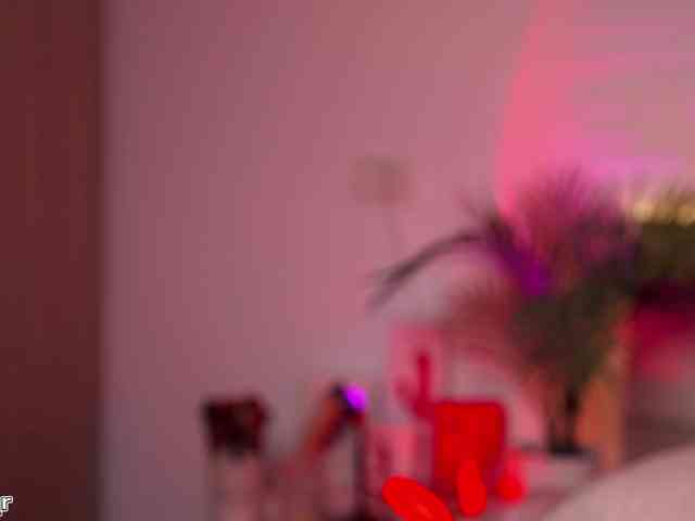 Lexi-Reed webcam