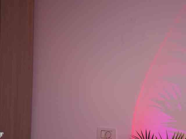 Lexi-Reed webcam