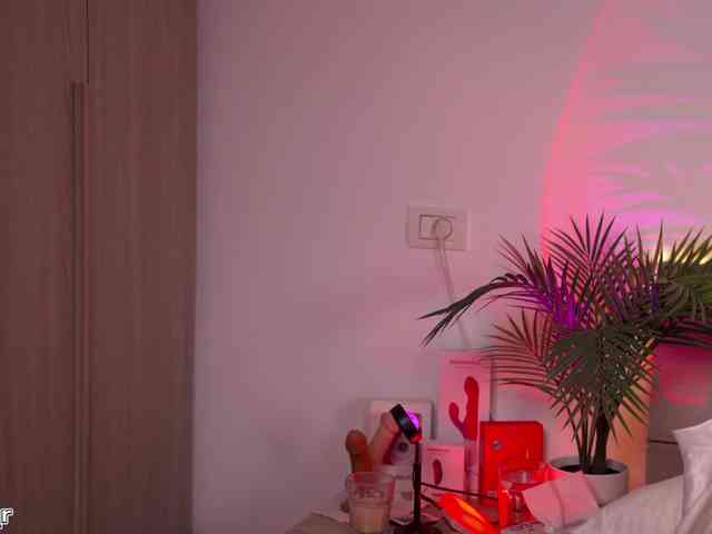 Lexi-Reed webcam